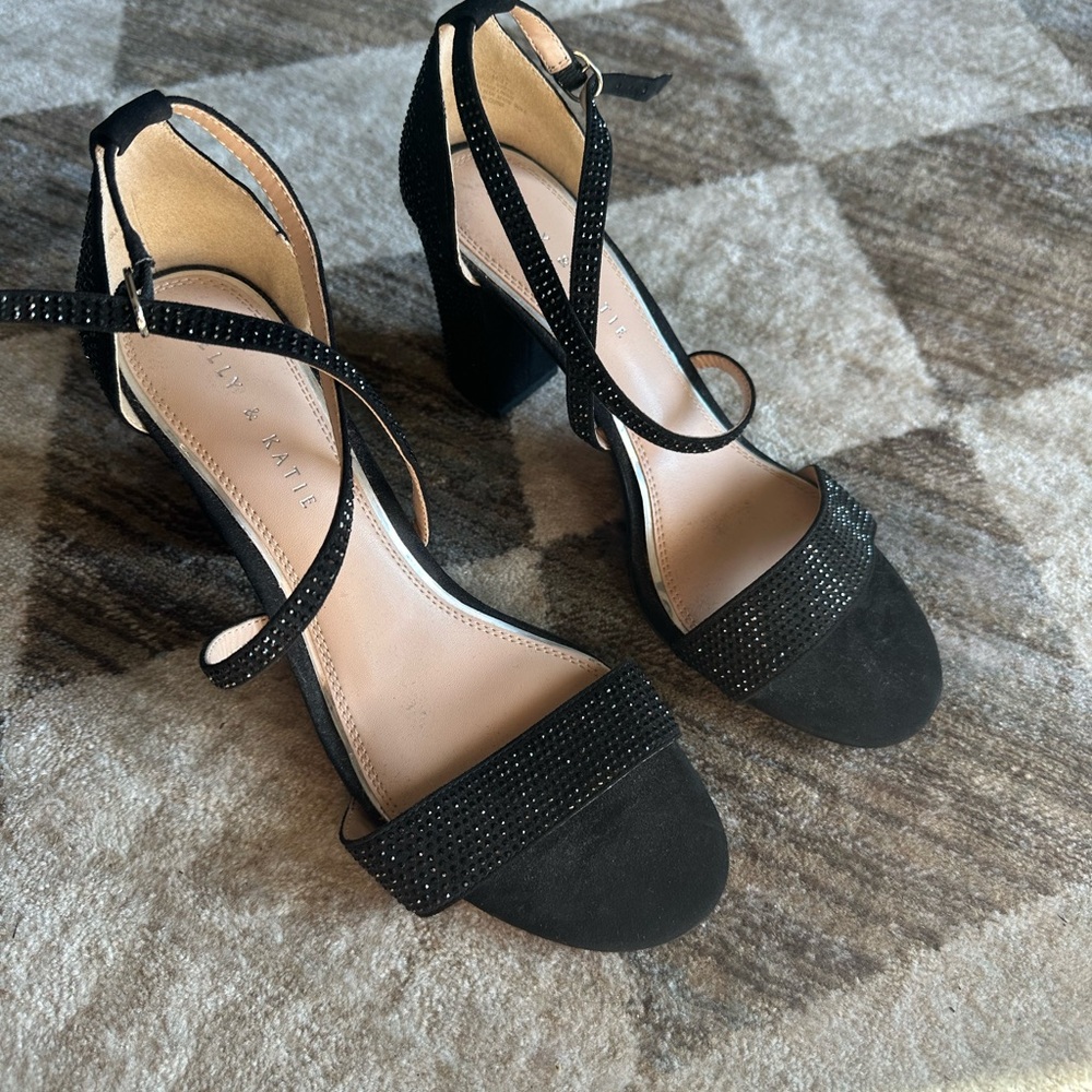 Kelly & Katie Black Strappy Heels